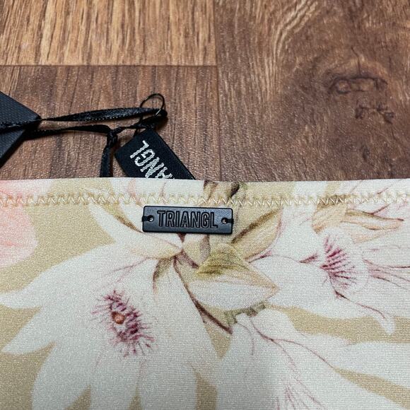 Triangl Swimwear Womens Cheeky Bikini Hipster Bottom Size XL New Floral Tan - Picture 3 of 5